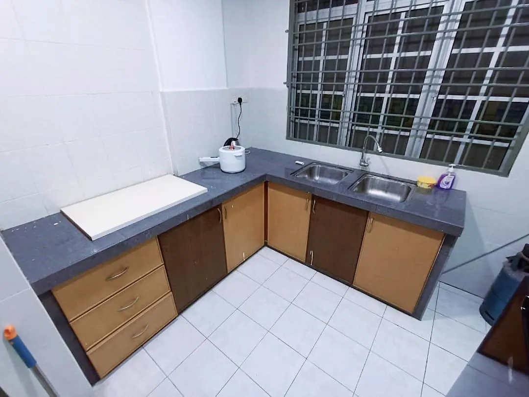 Cozy 3 Bedroom Apartment Bandar Perda Bm Bukit Mertajam 0*,  Malasia
